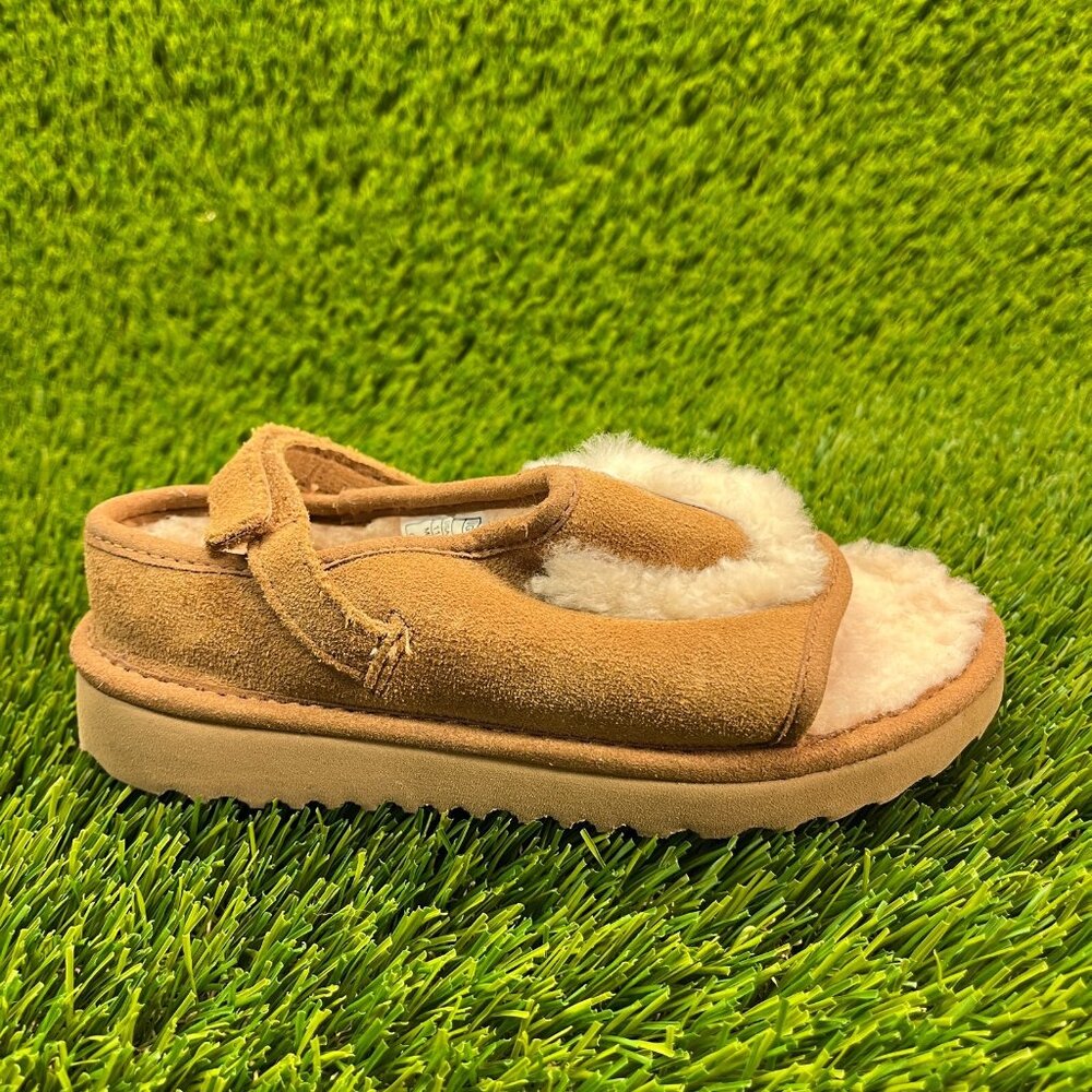 Ugg Fluff Yeah Slide Boys Size 11C Brown Walking Comfort Shoes Winter Sandals